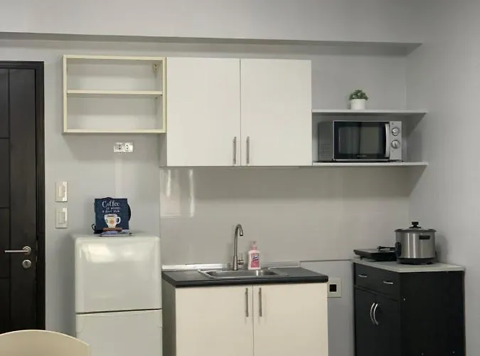 Apartment Cozy 1 Bedroom Near Alabang Town Center And Molito With Wifi And Netflix